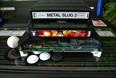 Comparativa entre carcasa de plástico y madera