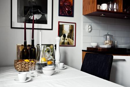 sofá gris piso nórdico estilo nórdico diseño nórdico diseño de interiores decorar casas gris decoración pisos pequeños decoración nórdica decoración en gris decoración de interiores cocinas modernas cocinas blancas y madera cocinas blancas blog interiores blog decoración nórdica 