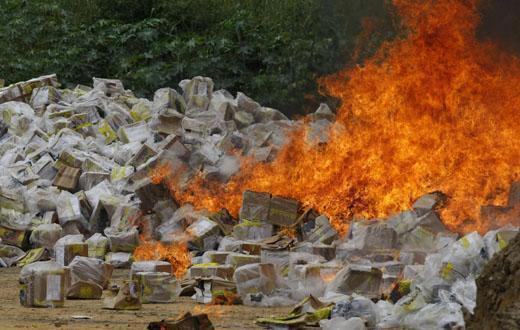 Foto: ATENCION! el regimen comenzó la quema de las papeletas de votación