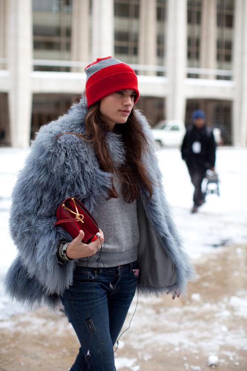 Street Style: Chicas, este otoño-invierno a ponerse el gorro !!
