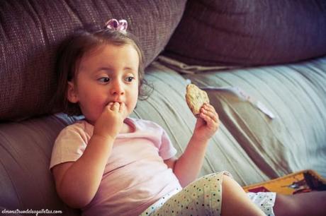 Adrián y la caja de galletas