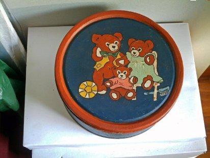 Adrián y la caja de galletas