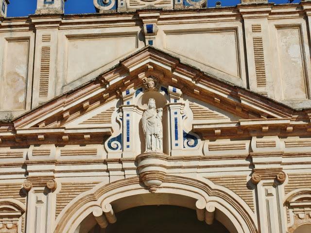 Puerta de Tierra, en el Monasterio de la Cartuja.