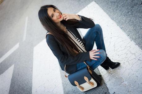 Camisa de rayas, Bolso Satchel, Botines cowboy