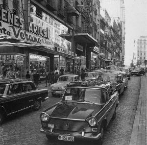 Calle de la Montera, Madrid, a mediados de los años sesenta