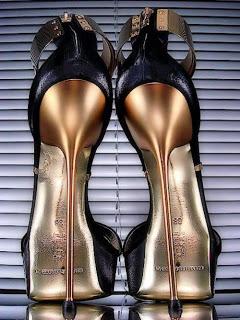 NEGRO, mi primer color. Botas y zapatos.