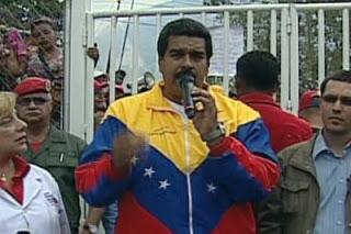 Afirma Maduro fracasó llamado a huelga de Capriles.