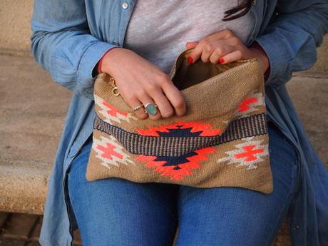 ¡Estrenando mi bolso navajo flúor!