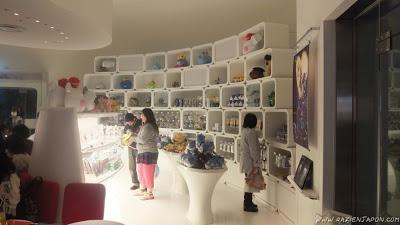 Tienda cafeteria ARTNIA (Square-Enix)