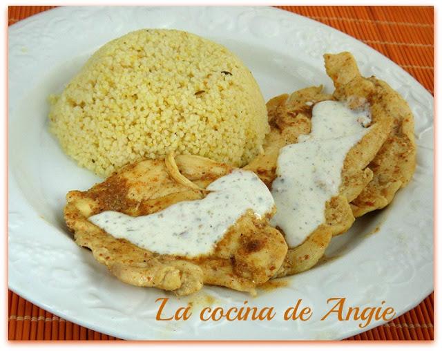 POLLO ESPECIADO CON CUSCÚS