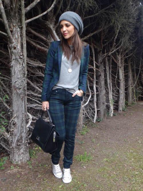 Paula echevarria gorro lana caido tartan blazer