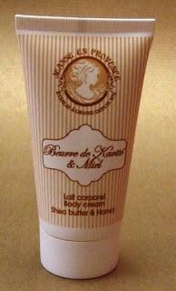 Probando los productos corporales de JEANNE EN PROVENCE