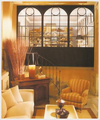 Quedamos en la escalera