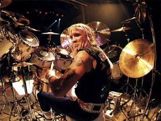 Mcbrain atacado por su mujer!