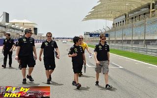 IMAGENES DEL DIA JUEVES PREVIO AL GP DE BAHREIN 2013