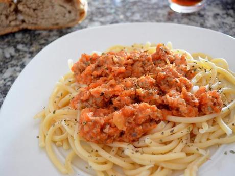 Pici Toscanos con cerdo y salsa de tomate