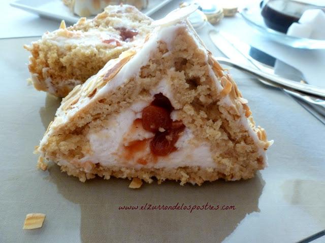 Pastel Triangular de Guayaba y Queso