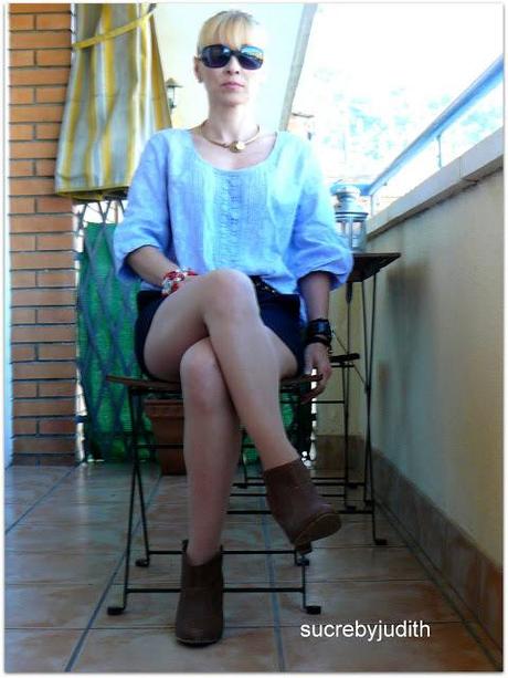 A TOUCH A FEW SHORTS CASUAL DRESS