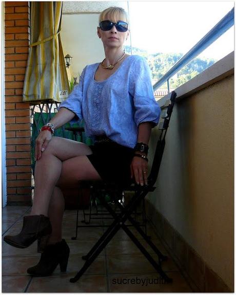 A TOUCH A FEW SHORTS CASUAL DRESS