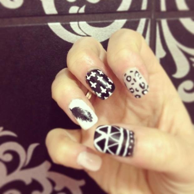 nail art estampado Ikat