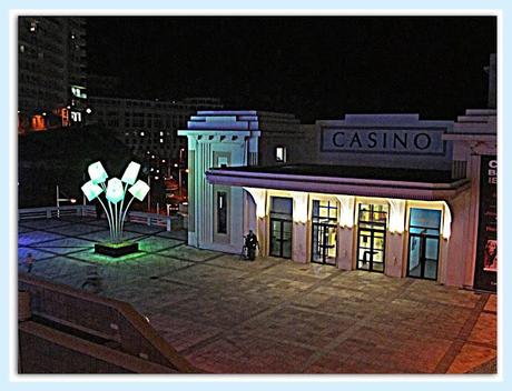 Biarritz, Très chic!