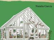 Reseña: Flores invernadero Natalia García Martínez