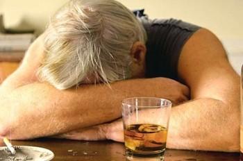 ¿Qué hacer ante una intoxicación alcohólica?