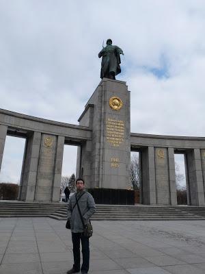 Día 2. Paseos cargados de historia por Berlín!!