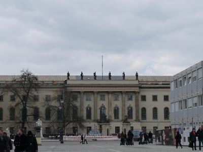 Día 2. Paseos cargados de historia por Berlín!!