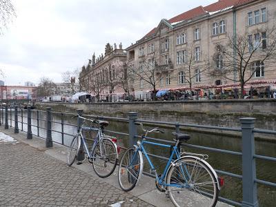 Día 2. Paseos cargados de historia por Berlín!!