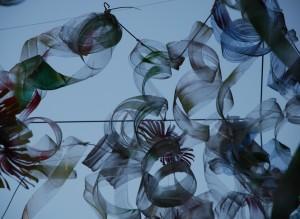 MÁS ALLÁ DE LA COMPETENCIA