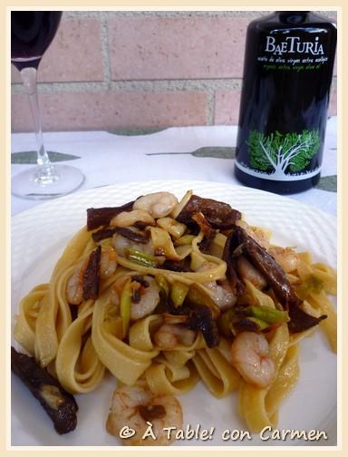 Tagliatelle con Boletus, Ajetes y Gambas