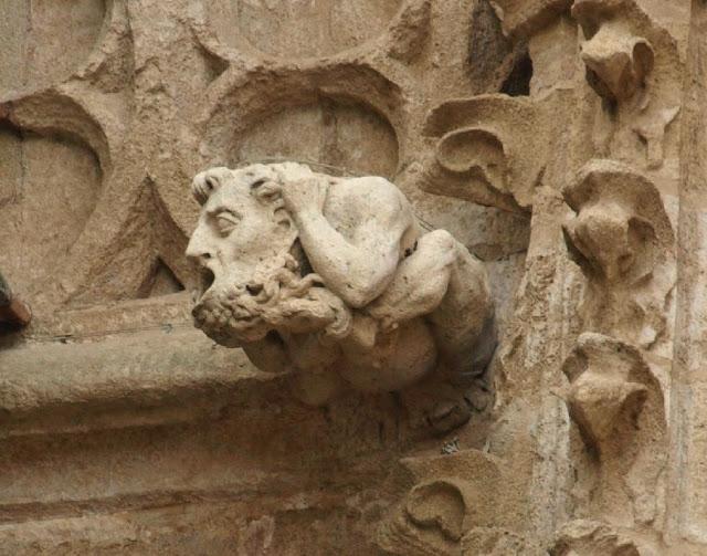 Las gárgolas de la Catedral (1): la fachada este.