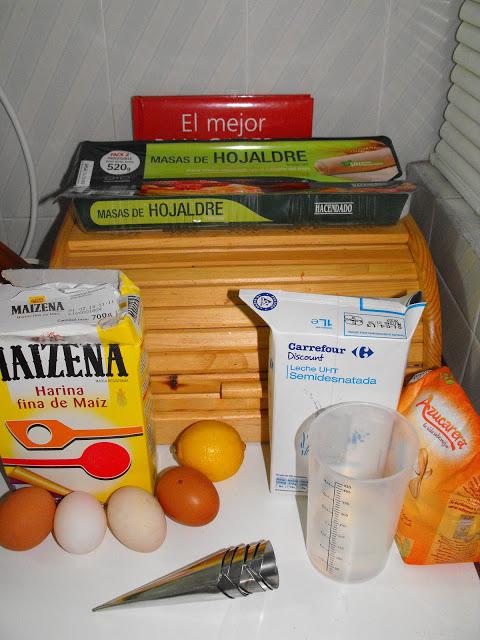 Conos de hojaldre rellenos de crema de yema