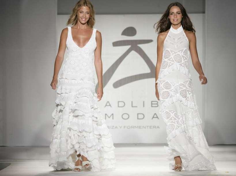 Ibiza Adlib Fashion now reinterpreted by the great designers. Moda Adlib de Ibiza ahora reinterpretada por los grandes diseñadores.