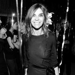 ESTILO SIMPLEMENTE CARINE ¡Buen comienzo de semana para t...