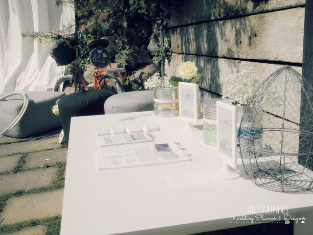 KISS ME LOVE! · El Photo Booth!