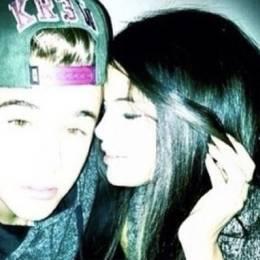 Justin Bieber publica y borra foto con Selena