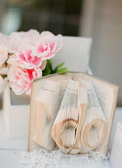 Libros....para un uso diferente en una celebración.