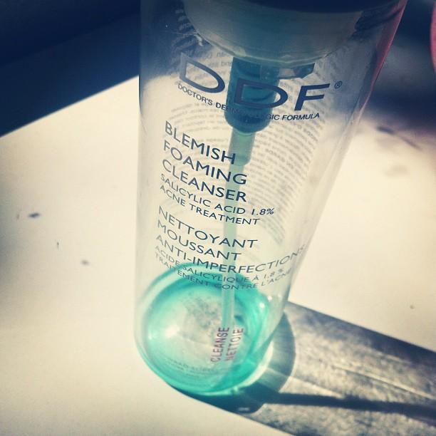 AHA/BHA vs. exfoliación