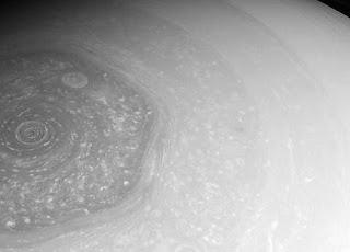 El Misterioso Hexágono de Saturno