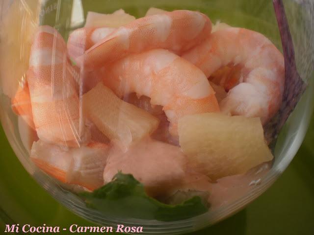 COCTEL DE LANGOSTINOS Y PIÑA CON SALSA ROSA