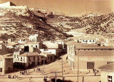 Fogueres en el Raval Roig