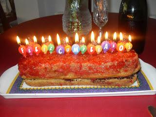 Pastel de fresones y chocolate sin lactosa, Feliz cumpleaños y Bon Sant Jordi