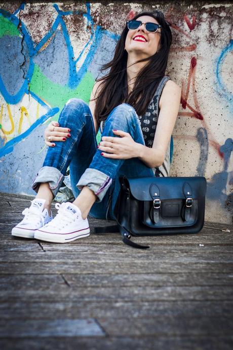 Rebel Spirit converse all star y camiseta bandera
