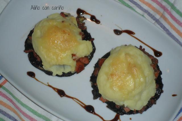 CHAMPIÑONES PORTOBELLO RELLENOS DE CARNE Y  PURÉ DE PATATA