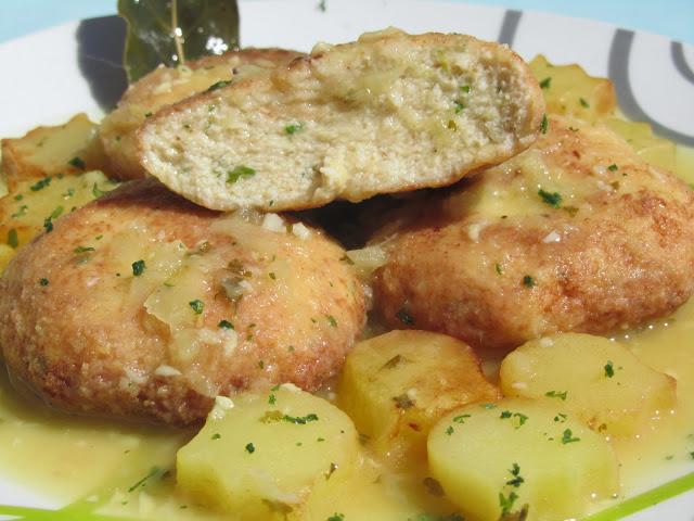 Filetes rusos de pollo en salsa