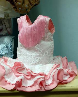 Kauli y  FLAMENCA con tocado, peineta , flor????Ainsssssssssss