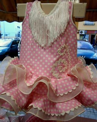 Kauli y  FLAMENCA con tocado, peineta , flor????Ainsssssssssss