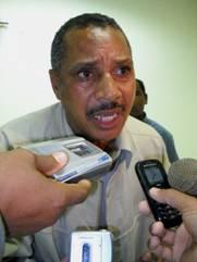 Olgo deja en funcionamiento electro-bomba Estero de Neiba.